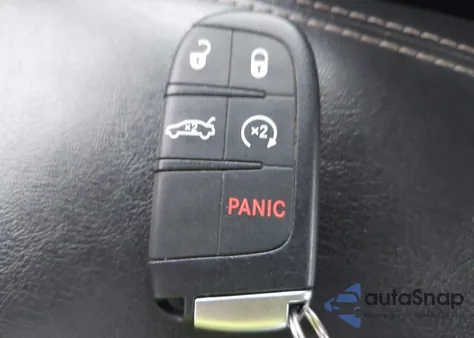 2015 Chrysler 200 C из США, поврежденный, VIN 1C3CCCEG9FN589559